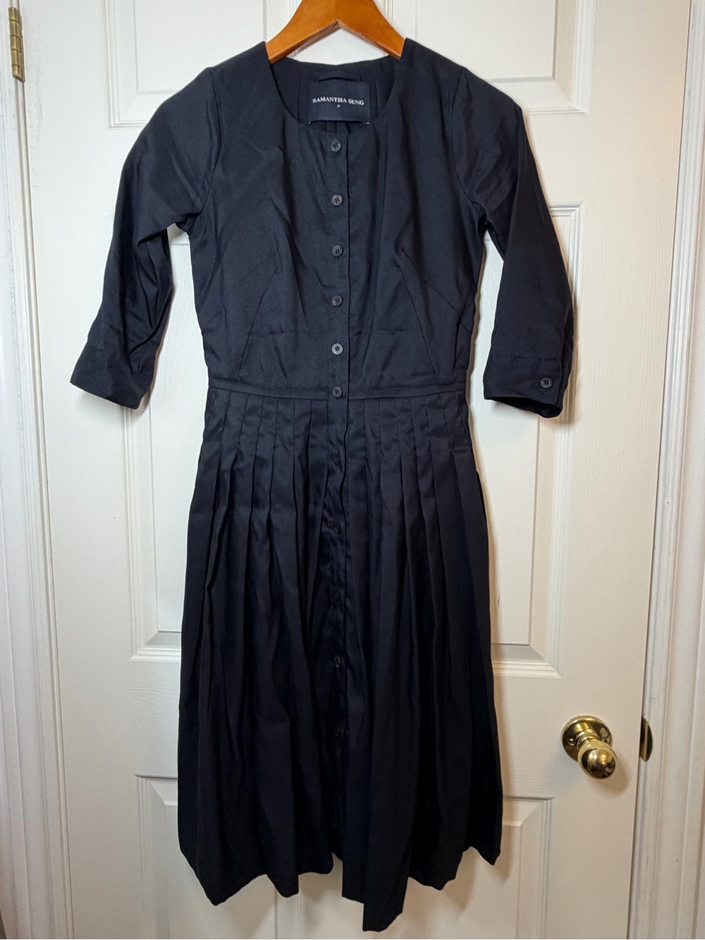 SAMANTHA SUNG Black Long-Sleeve Pleated Button-Front Wool Blend Dress
